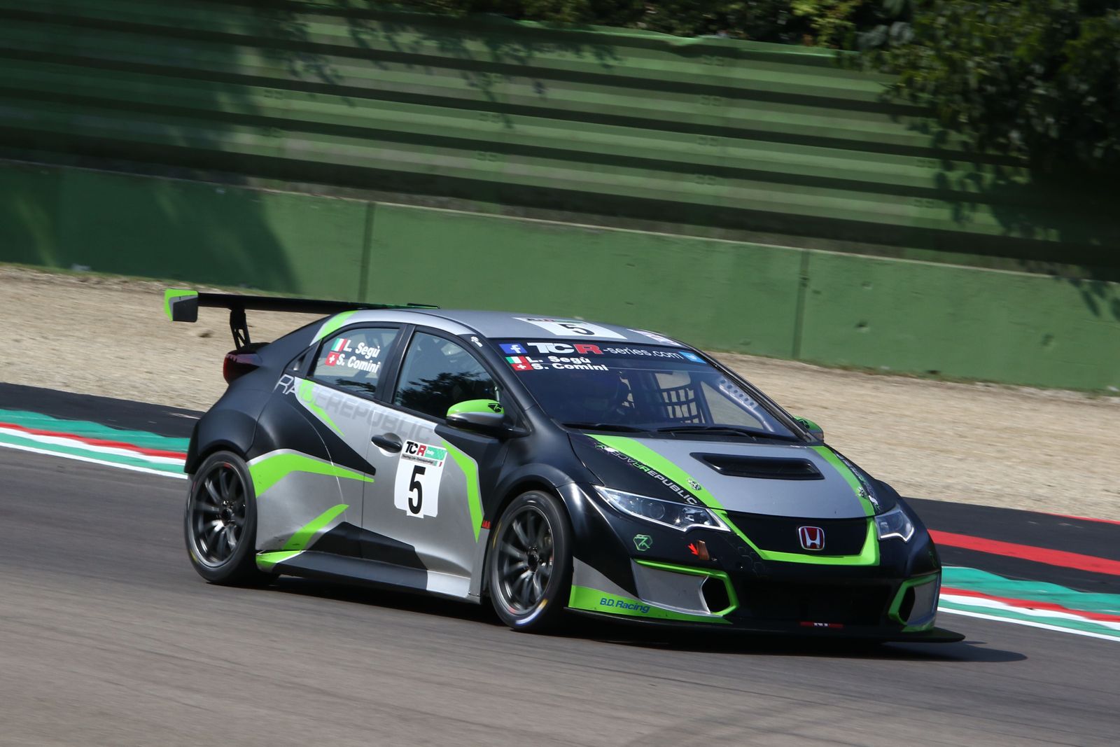 Momento premiazione o celebrazione evento RaceRepublic