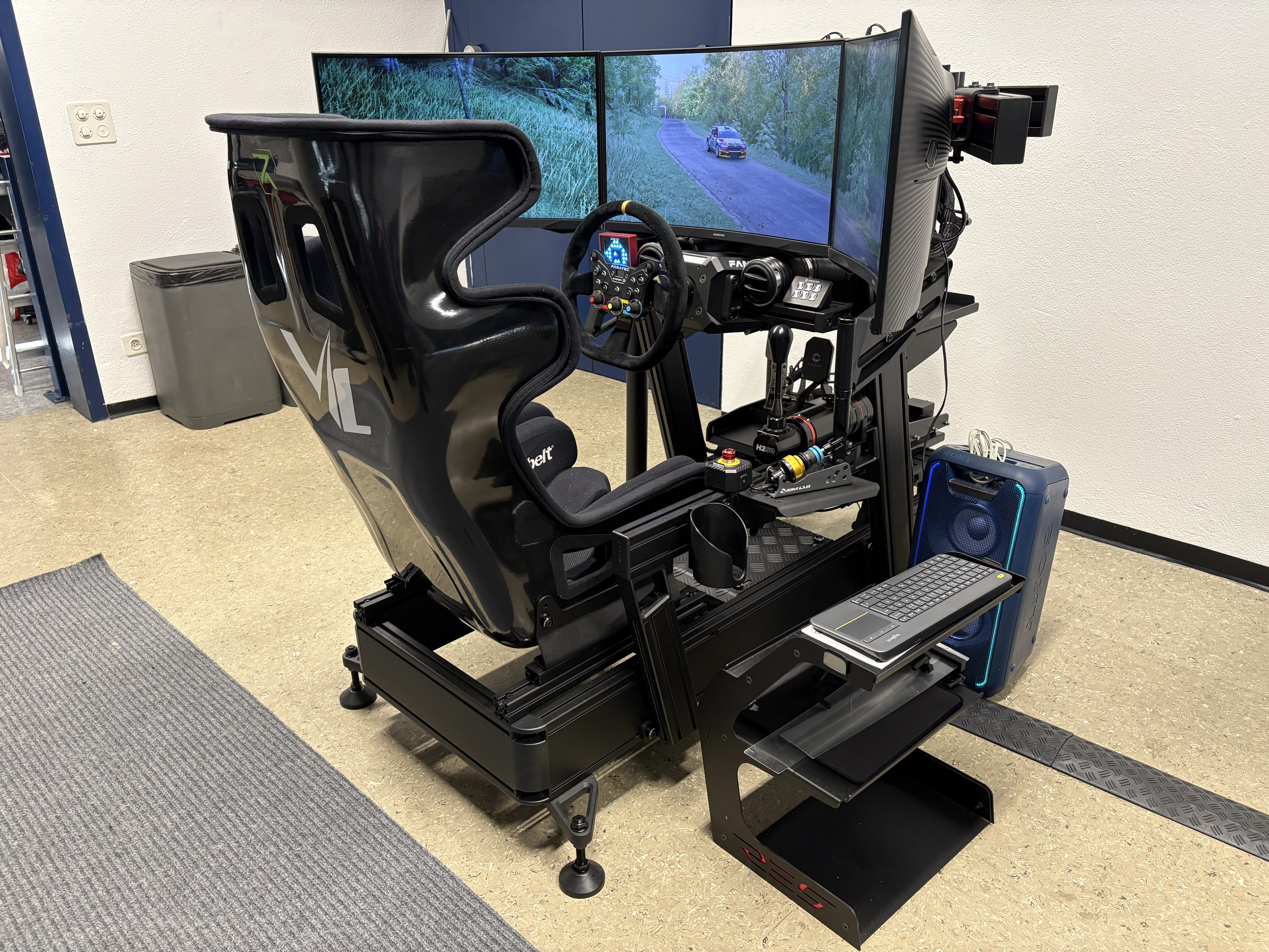Simulatore PRO RaceRepublic con setup immersivo